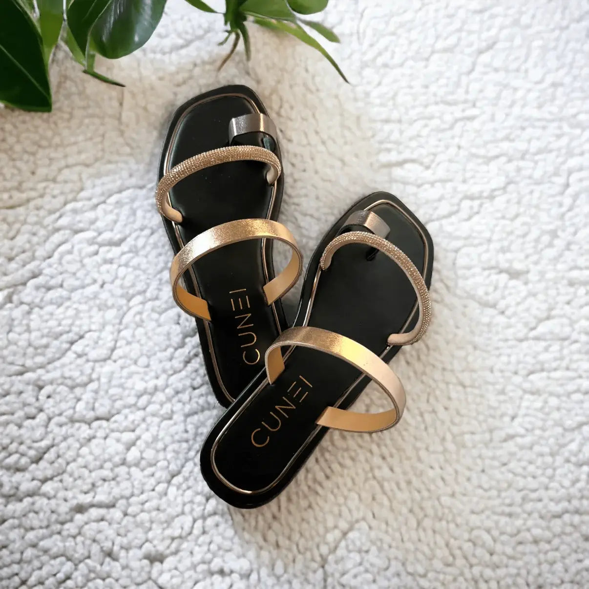 Seasonal Sandals for Girls Cunei India