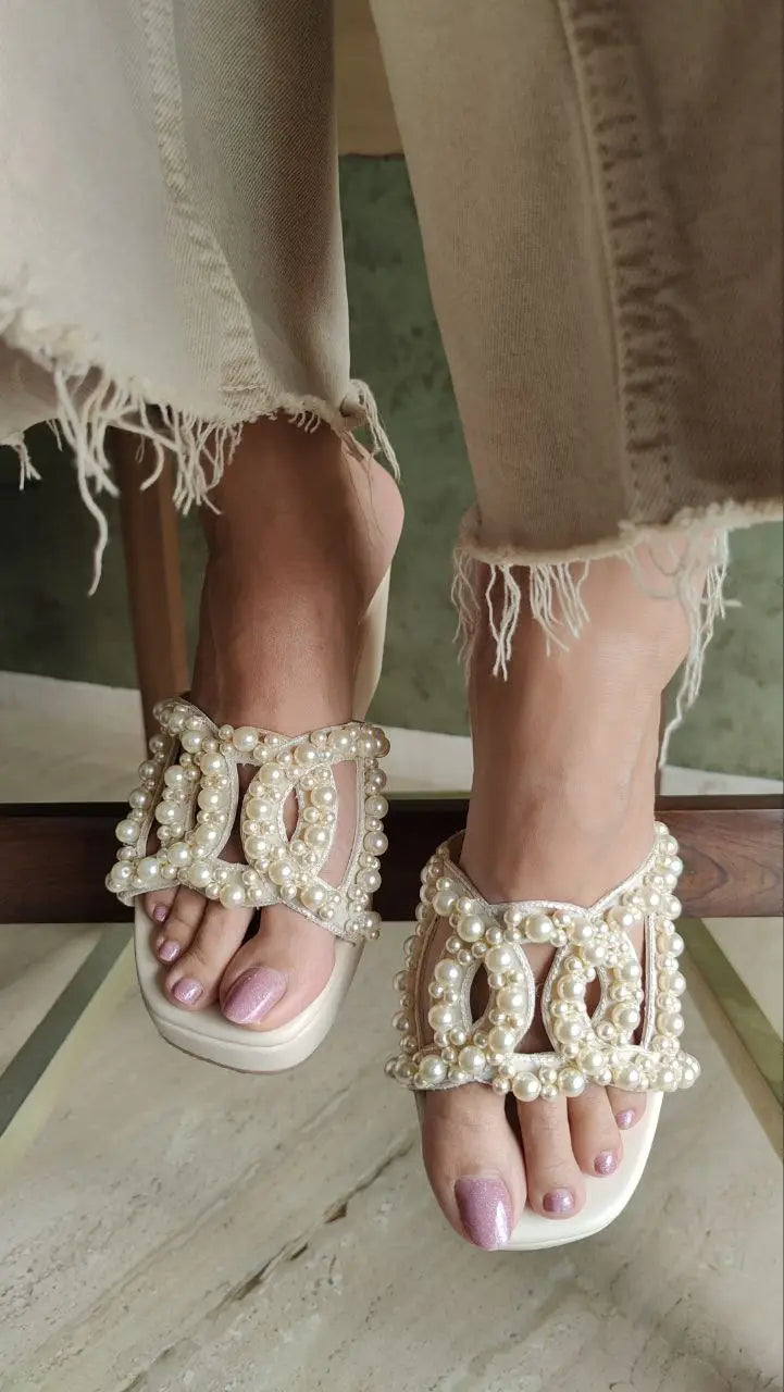 Step into Elegance: The Best Embroidery Chappal